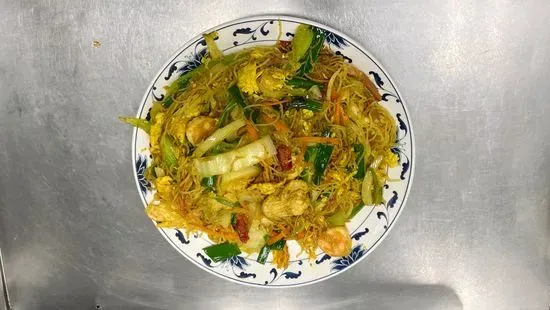 7. Singapore Rice Noodles