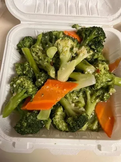 Sauteed Broccoli with Garlic
