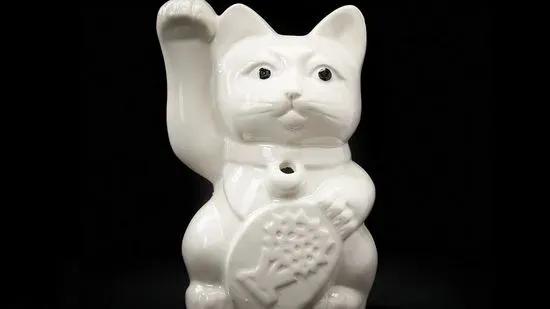 LUCKY CAT MUG