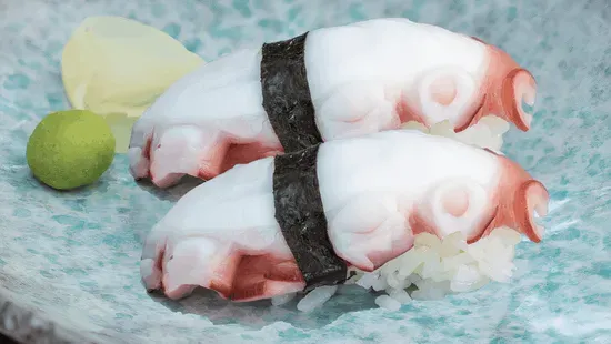 OCTOPUS NIGIRI & SASHIMI