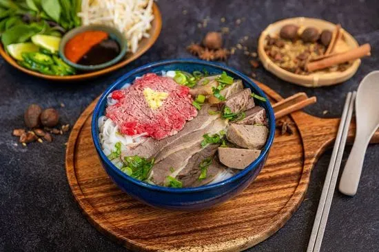 P1. Combination Beef Pho (Phở Bò DB)
