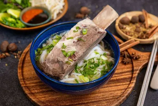 P8. 1lb Short Rib Pho (Phở Sườn Bò)