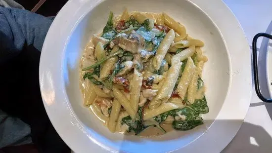 Penne Con Pollo