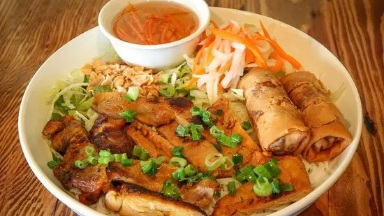 Grilled Chicken & Egg Rolls Vermicelli