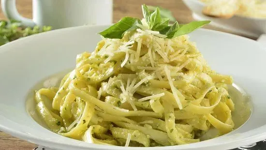 Fettuccine Al Pesto & Spinach