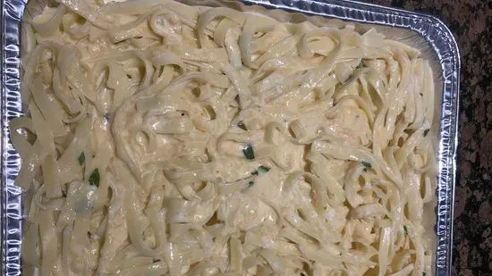 1/2 Tray Fettuccini Alfredo