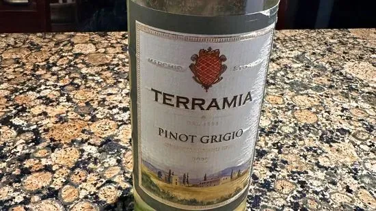 Pinot Grigio by the bottle (Terramia - Italy)