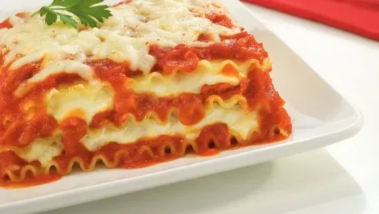 Lasagna w meat sauce