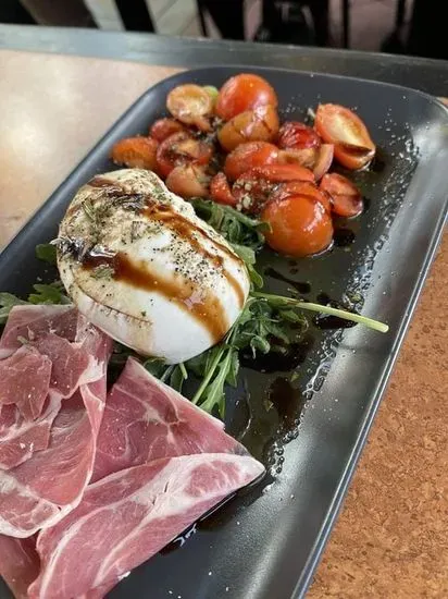 Burrata e Prosciutto 