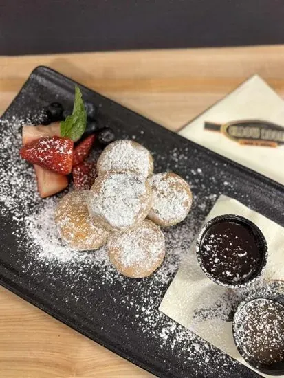 Classic Bourbon Street Beignets