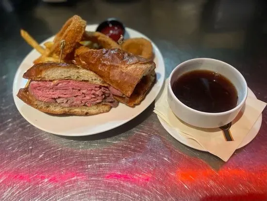 ULTIMATE PRIME RIB FRENCH DIP