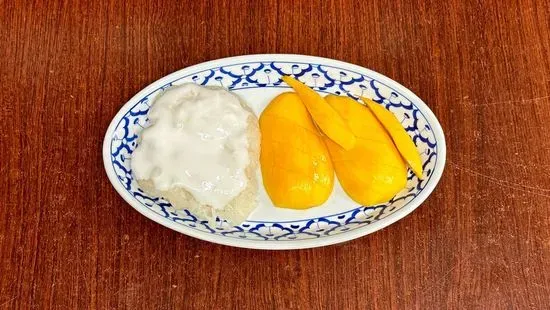 Fresh Mango with Sweet Sticky Rice (seasonal)