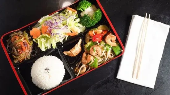 Stir-Fried Veggie Shrimp Box