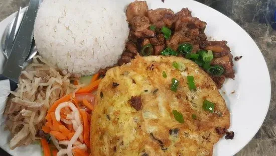 #51. Rice w/ Shredded Pork Skin, Egg Cake & Grilled Chicken