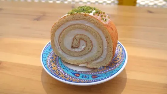 Pistachio Rollet Cake