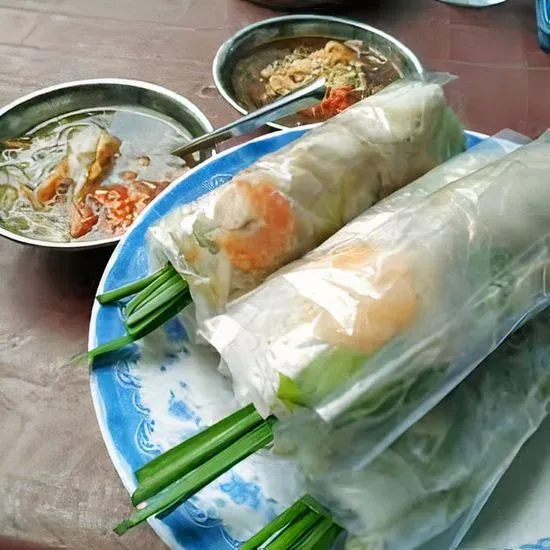 #06. Fresh Spring Roll w/ Mama Marinated Pork (4 Rolls)