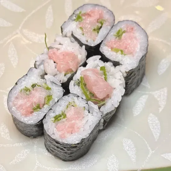 Hamachi Roll