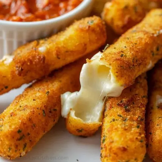 Mozzarella Cheese Sticks (6)