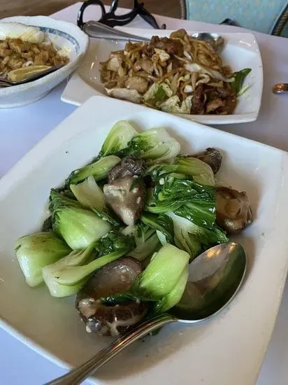 Sautéed Bok Choy with Black Mushroom