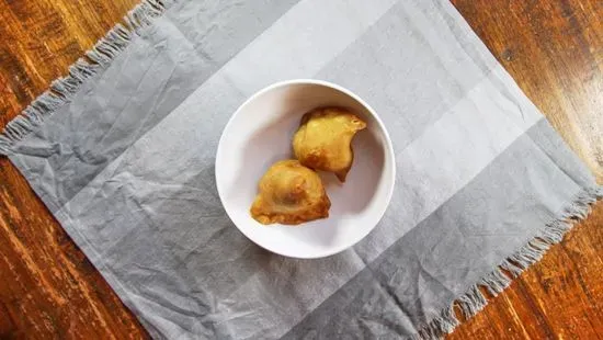 Vegetarian Samosa (4)