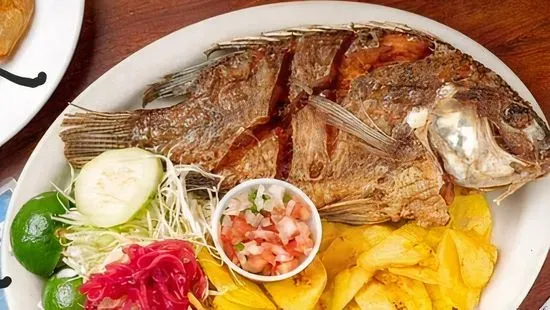 mojarra con tajadas