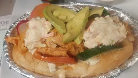 pan con pollo