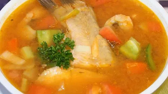 Caldo de Pescado y Camarón