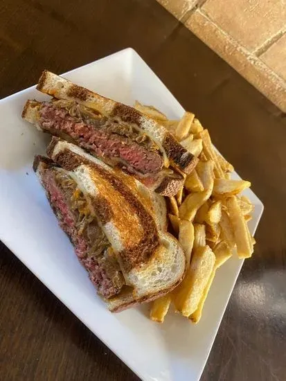 Growler Patty Melt