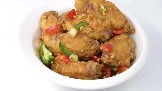 Salt & Pepper Chicken Wings椒鹽雞翼(8)