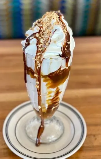 Candy Bar Crunch Sundae