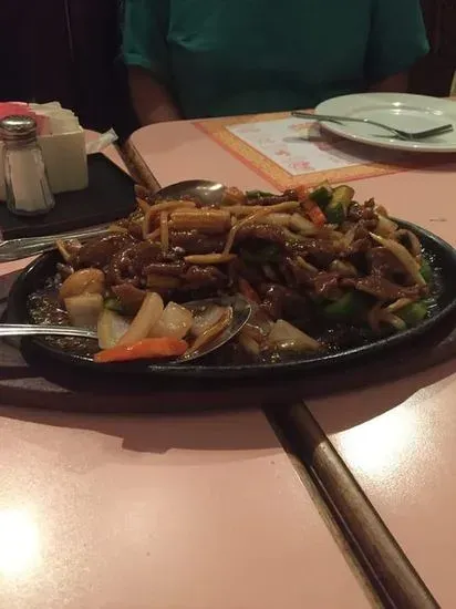 Black Pepper Sizzling Beef Platter