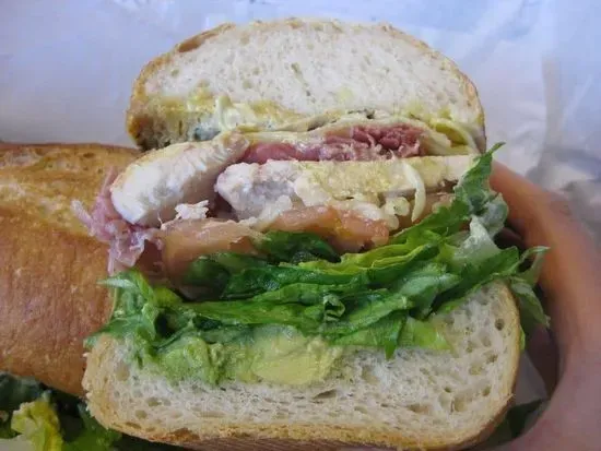 Prosciutto Con Pollo Sandwich