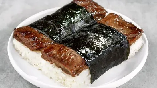 Hawaiian BBQ Beef Musubi (2 pcs)