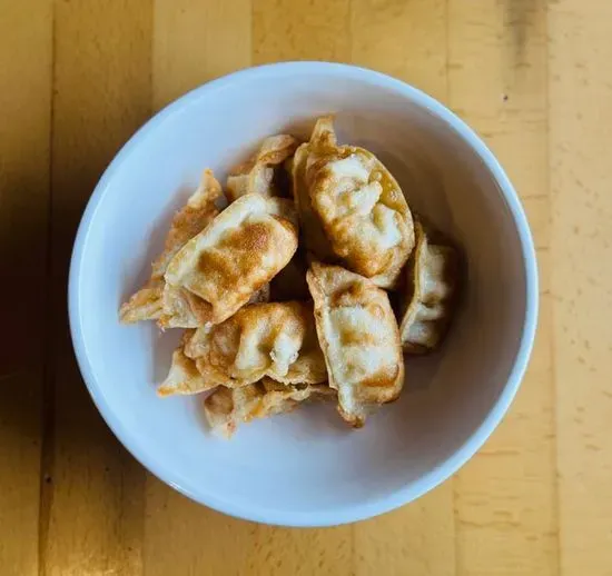 **12 potstickers