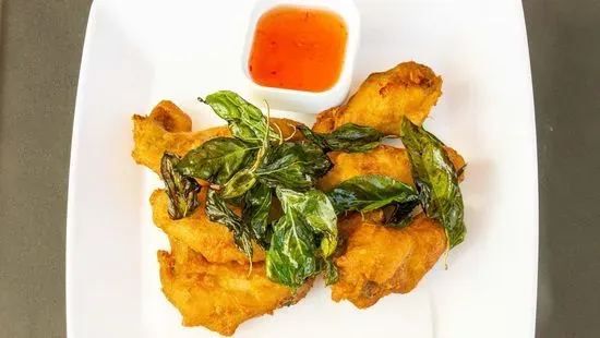 10. Basil Chicken Wings (5 Pieces)