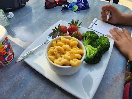 Mickey's Cheesy Macaroni