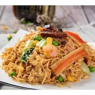 Wok Frled Seafood Ramen With X.0.Sauce