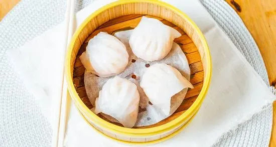 416. Shrimp dumplings (har gow). 筍尖蝦餃皇 