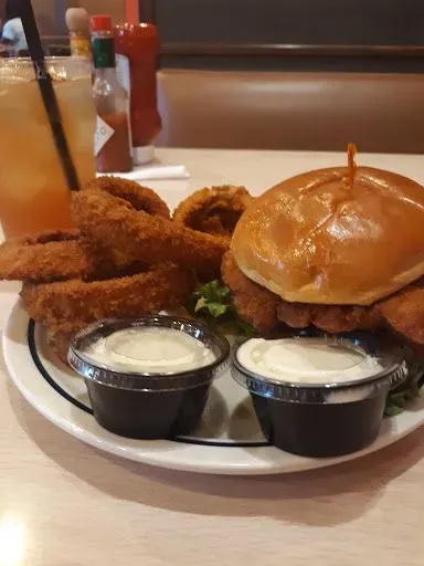 Steakburgers & Chicken Sandwiches Family Feast