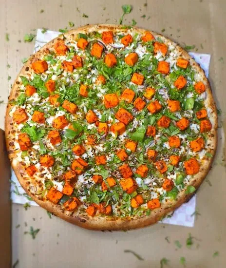 Paneer tikka pizza 