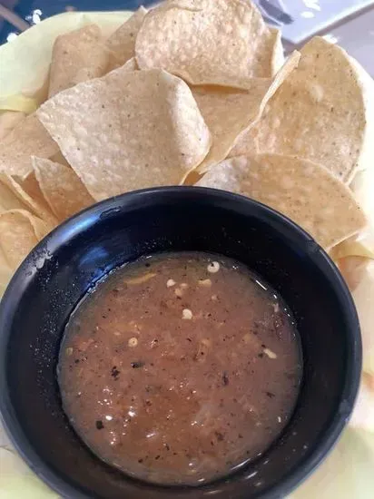 CHIPS & SALSA (8 OZ)