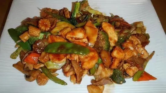 Four Seasons菜雞蝦牛叉燒