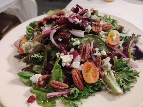 Honey Walnut Raspberry Salad