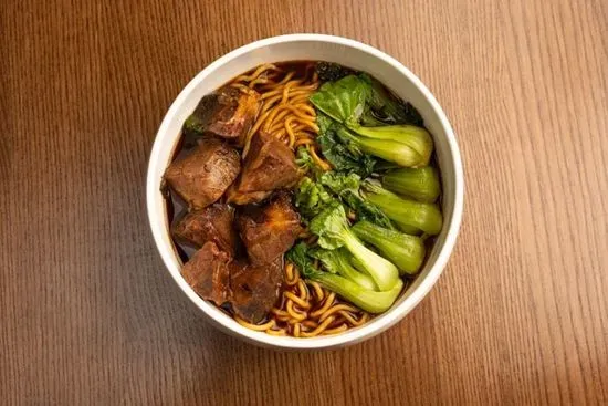 House Special Beef Noodle Soup 红烧牛肉面