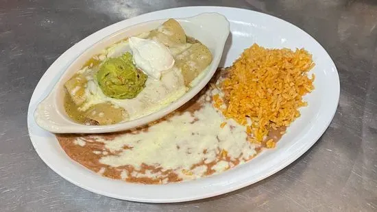 Enchiladas En Salsa Verde