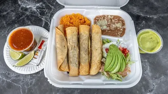 Plato de Taquito / Taquito Plate