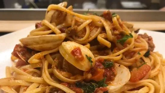 Linguini Clams with Red Sauce