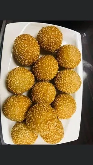 114 Golden Sesame Balls