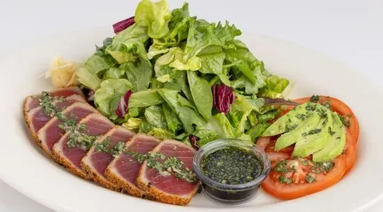 Seared Tuna Tataki Salad*