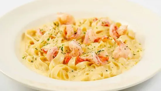 Lunch Fettuccini Alfredo with Shrimp